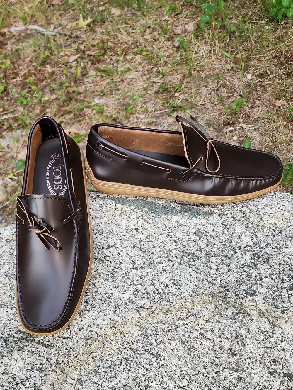 Tod's Dark Brown Leather Boat Shoes with Tan Sole Made In Italy Size 8